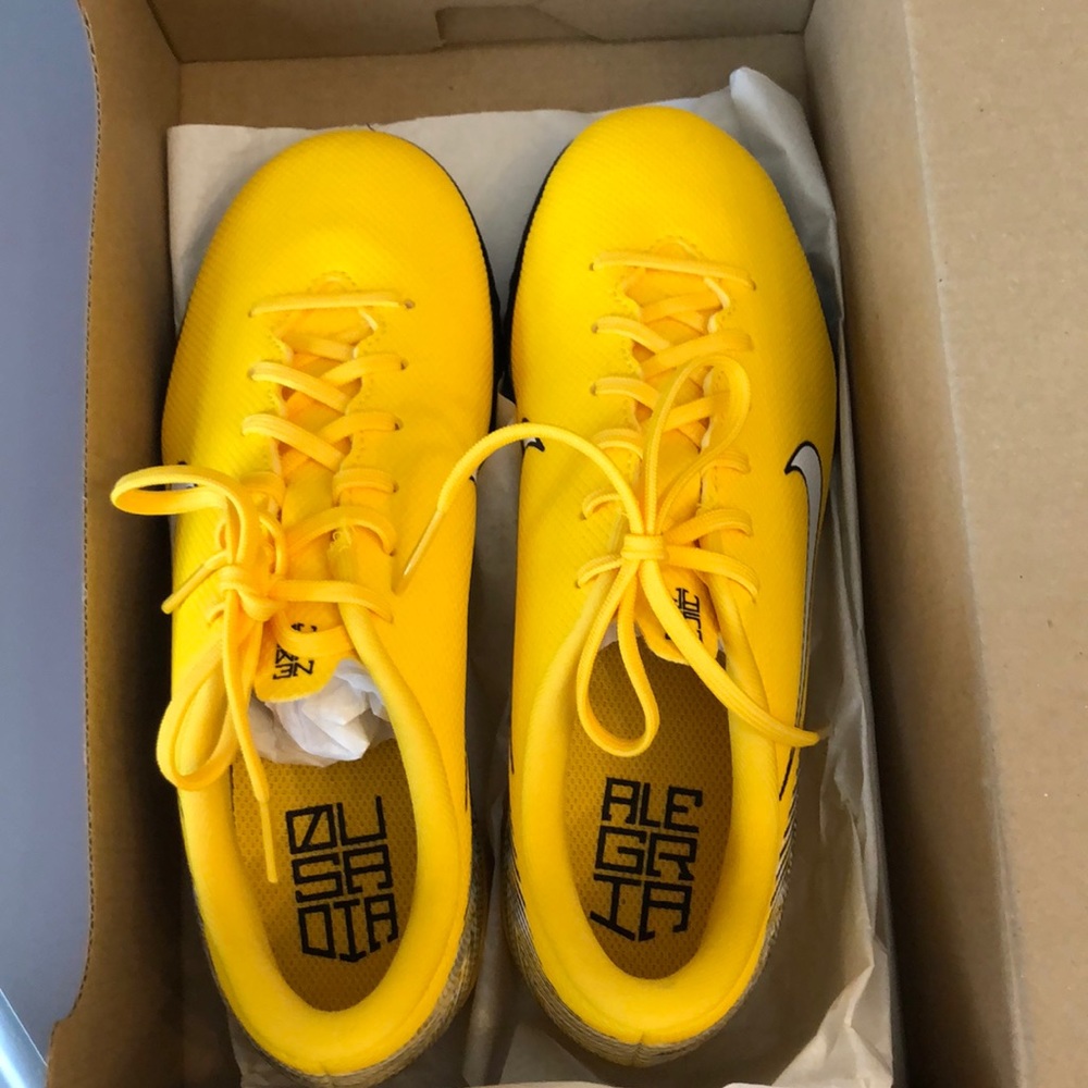 Nike JR Vapor 12 academy turf shoes